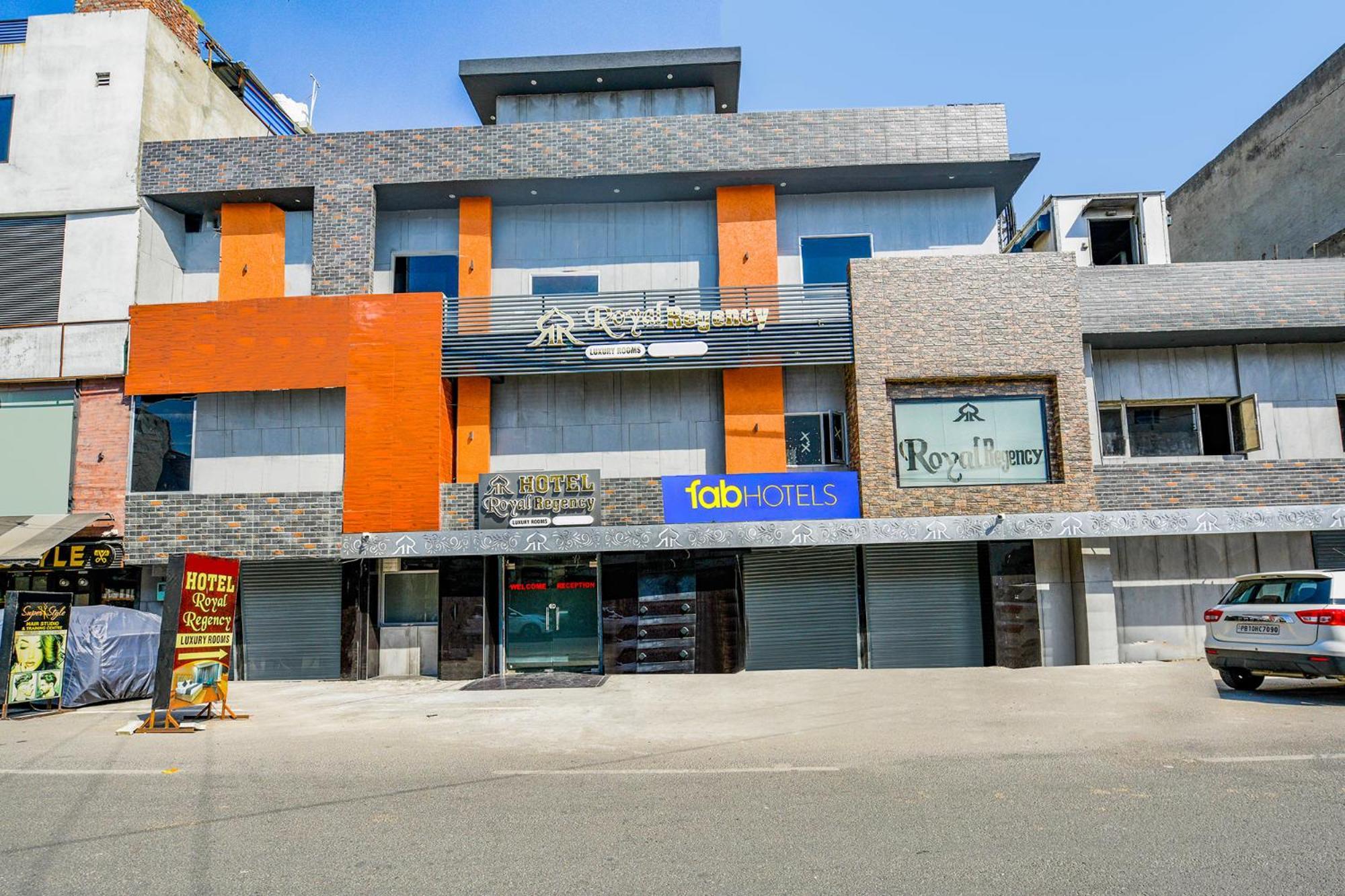 Fabhotel Royal Regency I Ludhiana Esterno foto