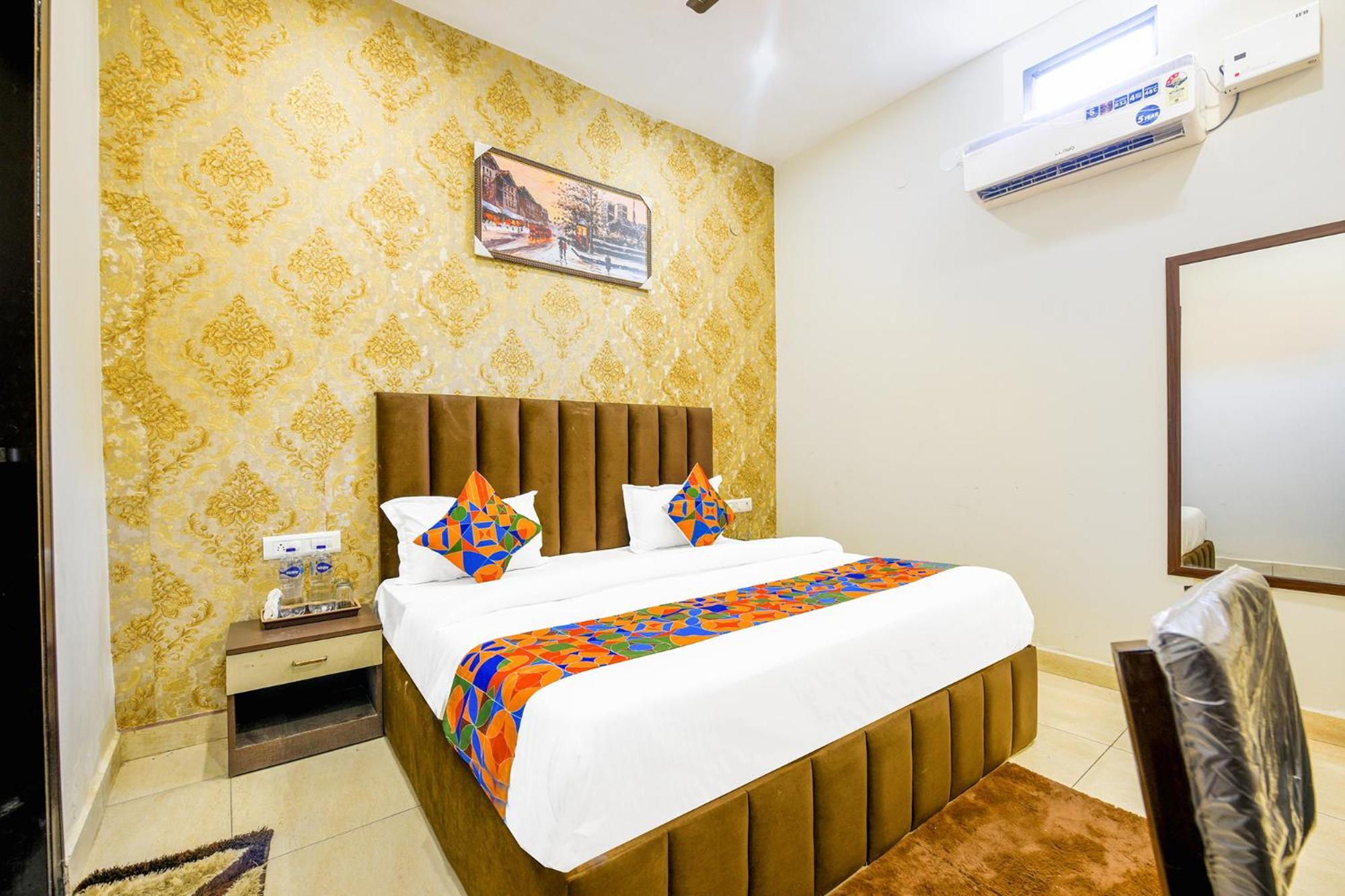 Fabhotel Royal Regency I Ludhiana Esterno foto