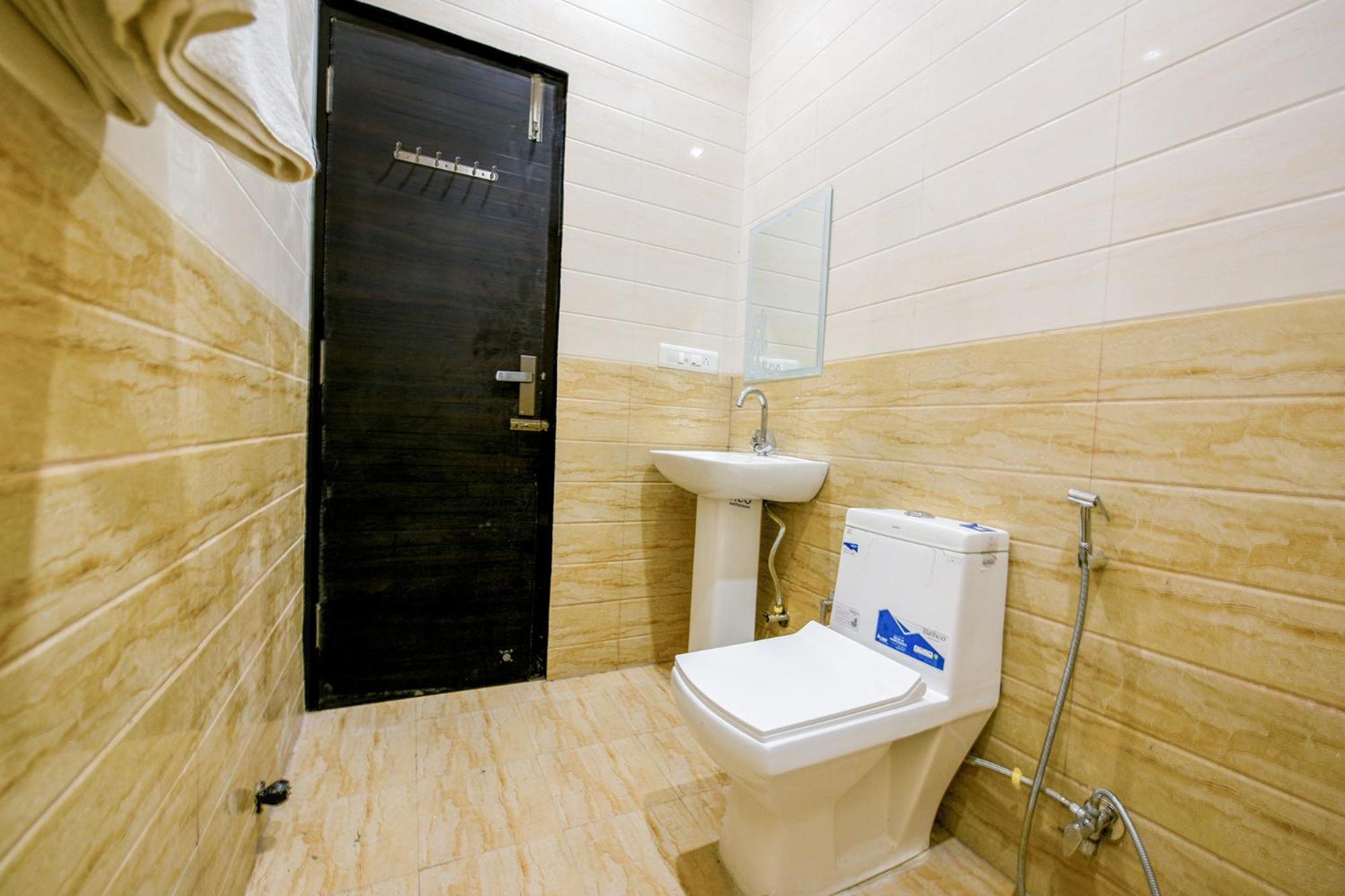 Fabhotel Royal Regency I Ludhiana Esterno foto