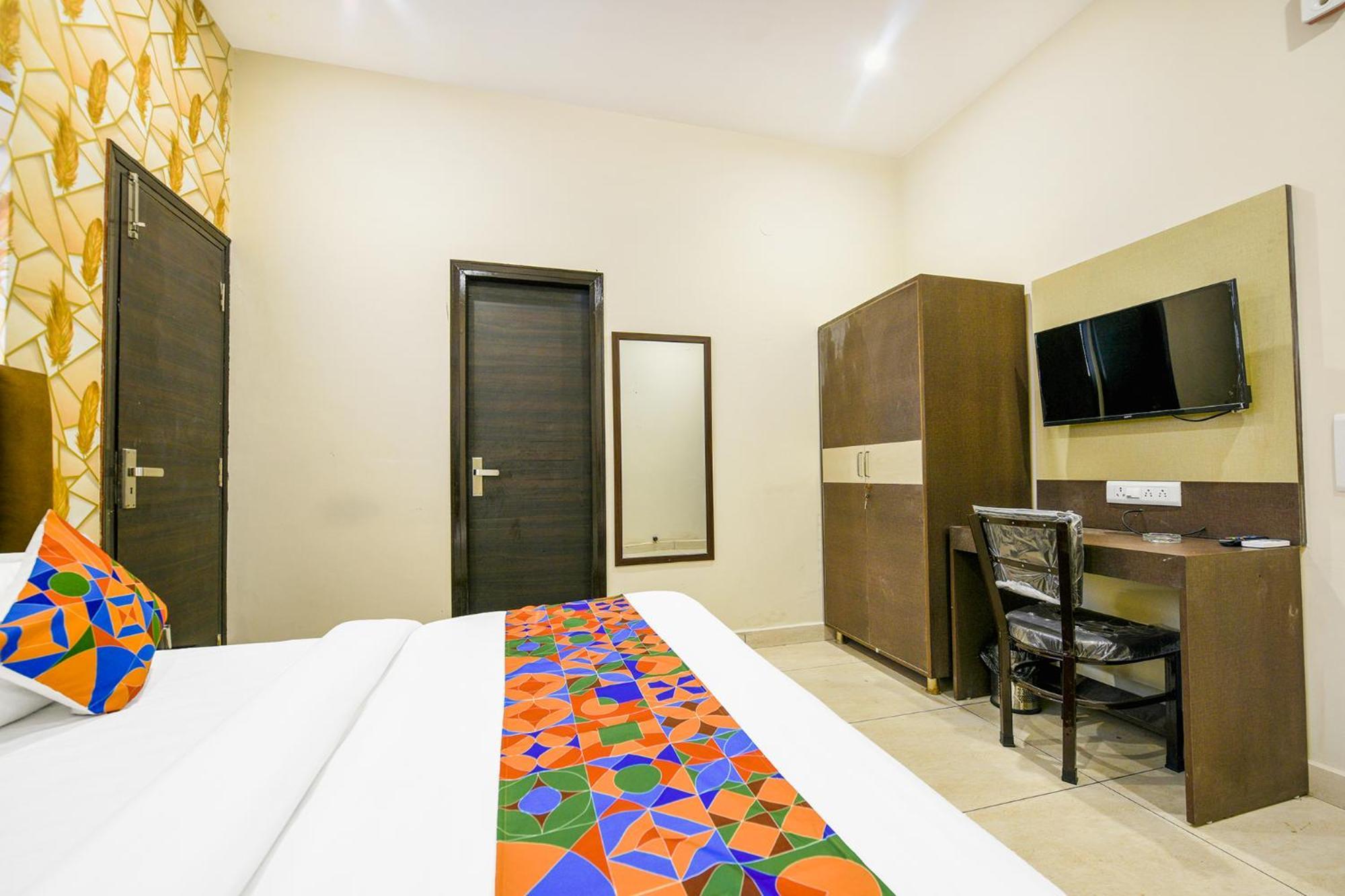 Fabhotel Royal Regency I Ludhiana Esterno foto