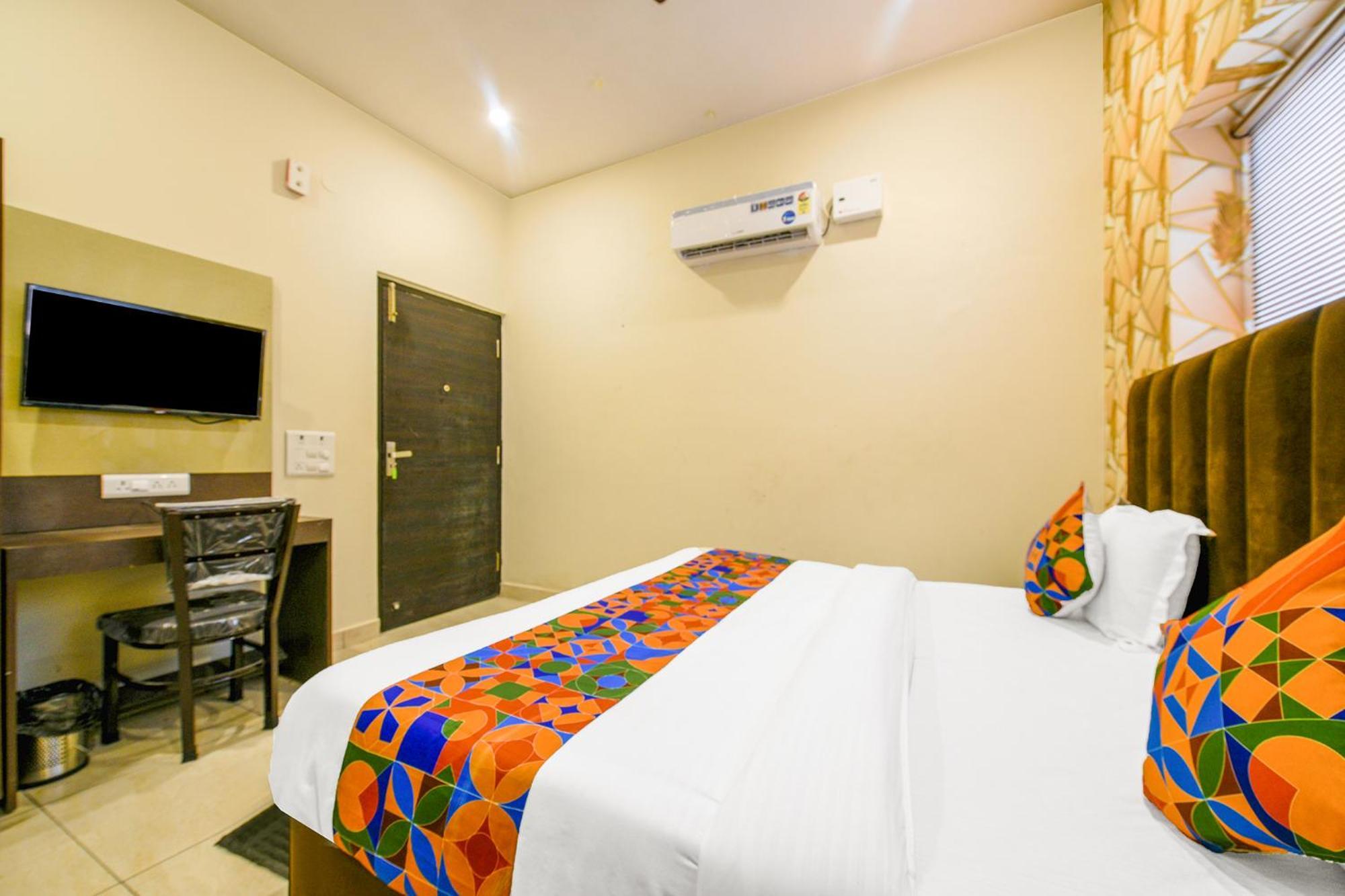 Fabhotel Royal Regency I Ludhiana Esterno foto