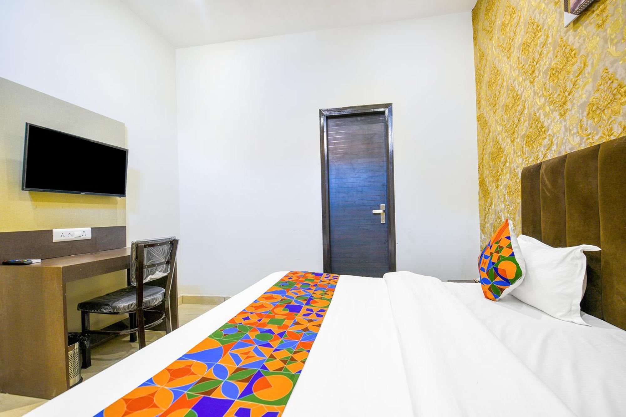 Fabhotel Royal Regency I Ludhiana Esterno foto
