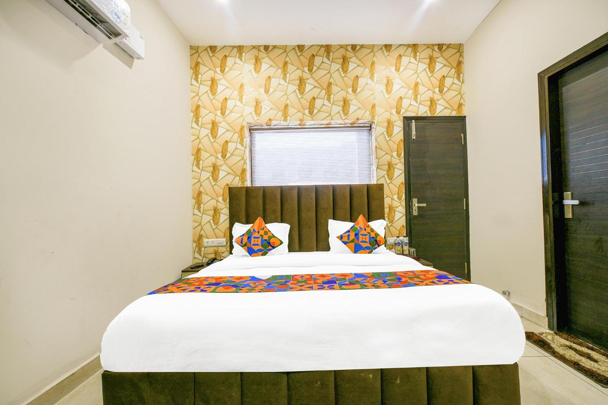Fabhotel Royal Regency I Ludhiana Esterno foto